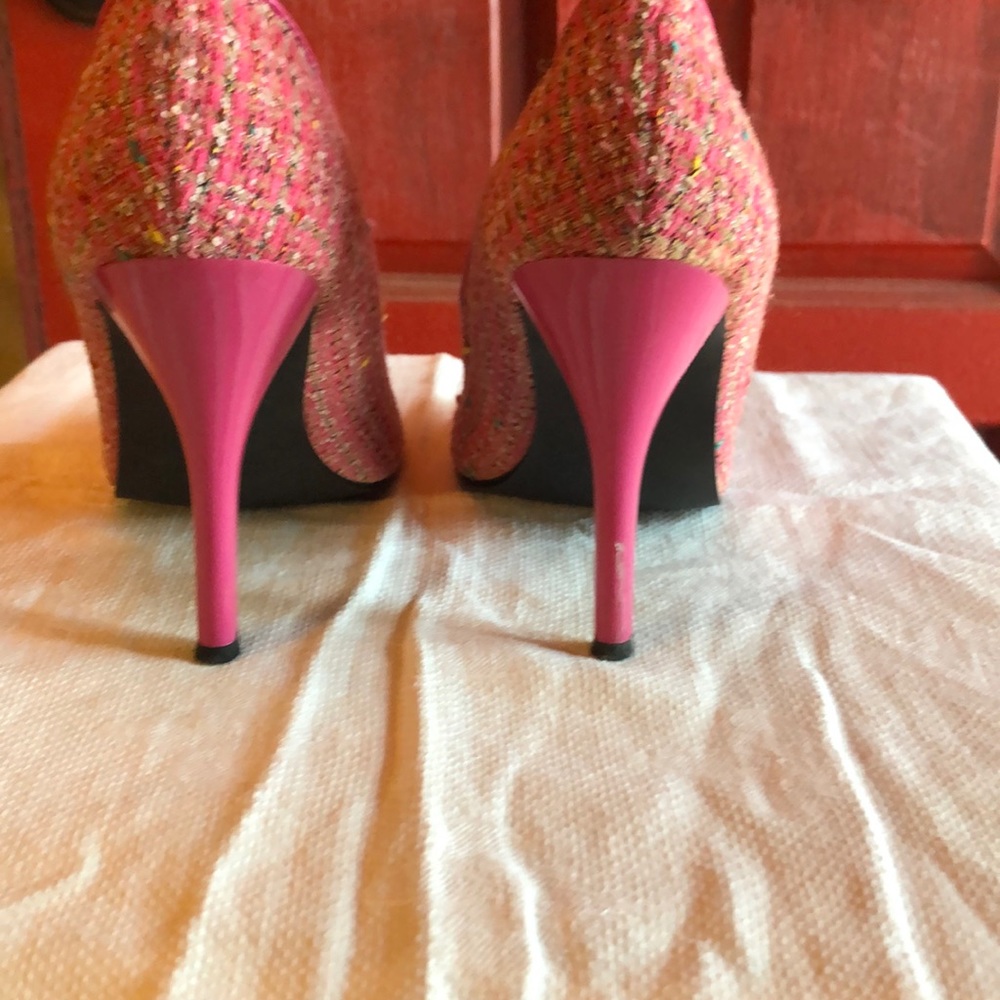 Shoes - Picture 2 of 3